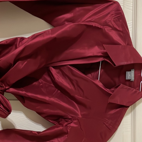 Ann Taylor 100% Silk wrap blouse size 4P - Picture 3 of 5